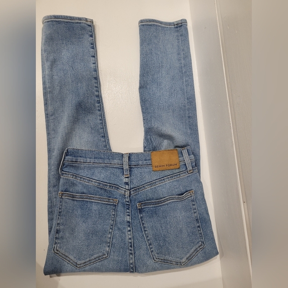 Aritzia Denim Forum Lola high rise skinny jeans, size 26 - Picture 4 of 8